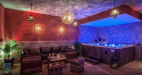 SUITE AND SPA - Photo 2