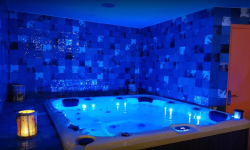 SUITE AND SPA - Photo 4