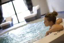 HÔTEL LE VALLON DE VALRUGUES & SPA - Photo 1